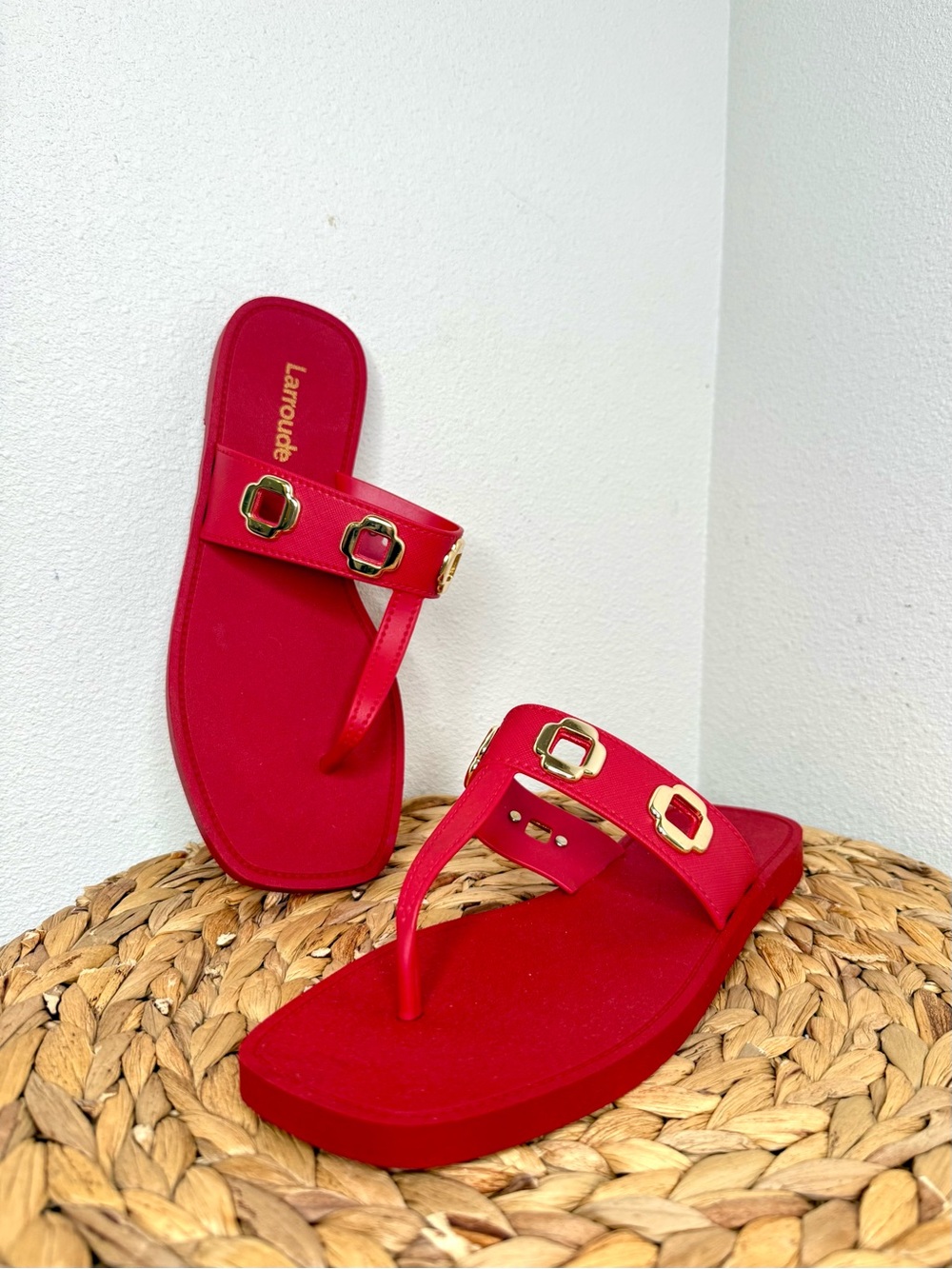 NWT Larroude’ Milan Jelly Grommet Thong Red Sandal Gold Buckle Logo Nordstrom - Picture 5 of 7